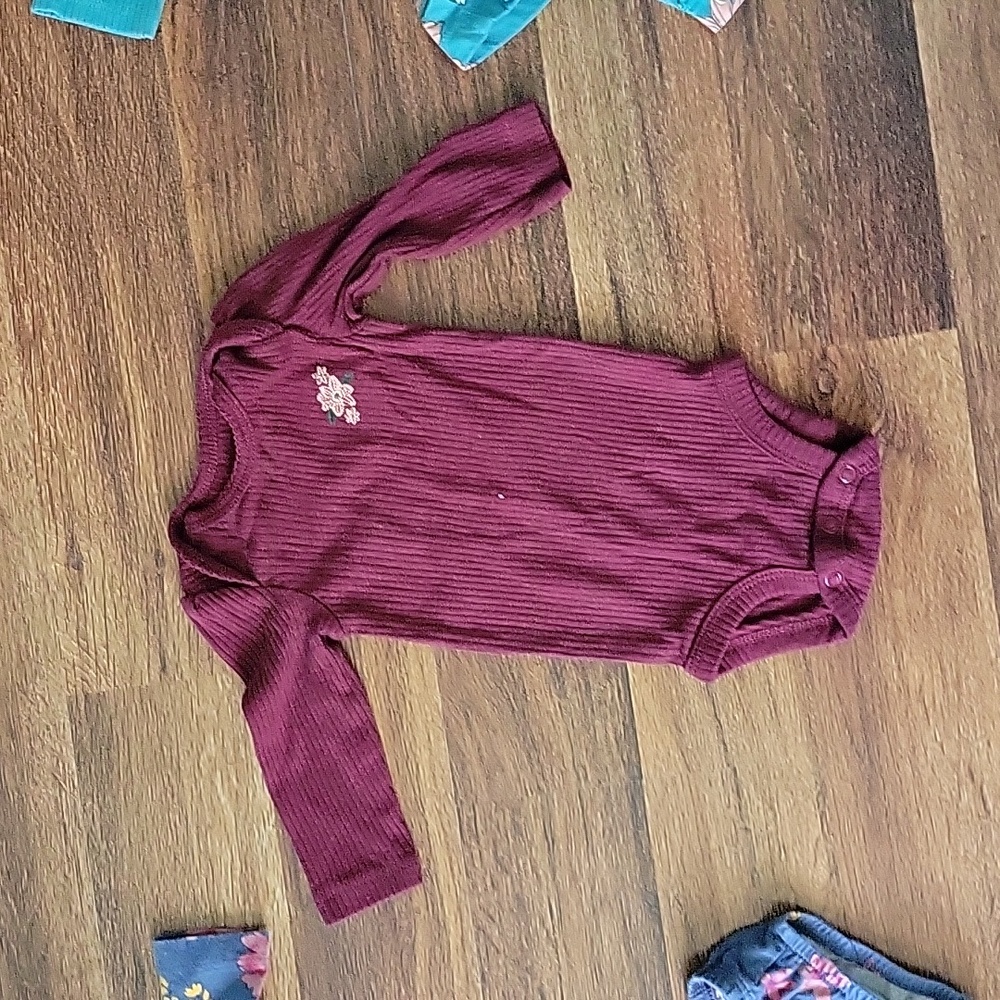 3m Carter's girl clothes - Picture 3 of 4